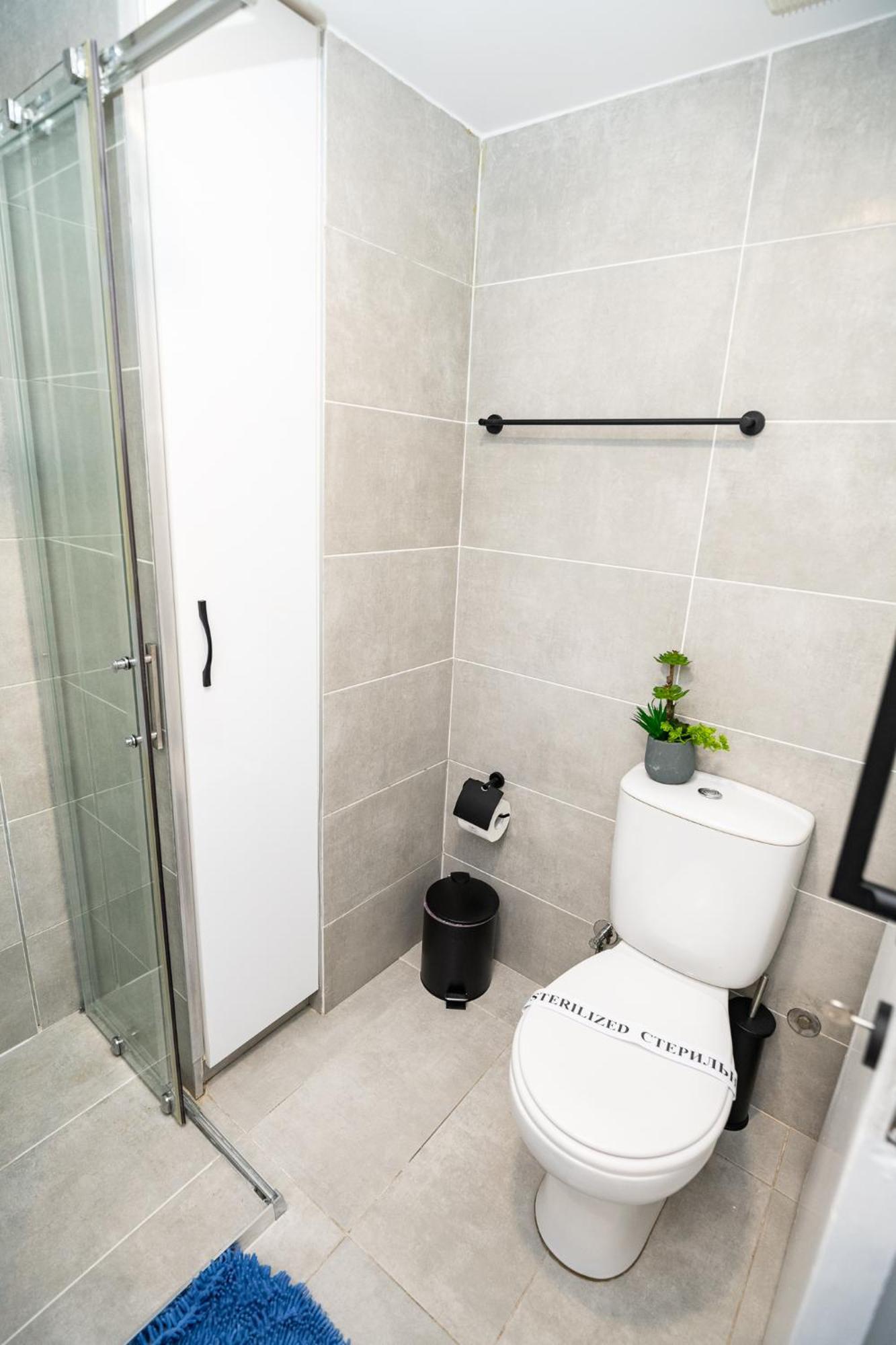 Lazuli Sea View Beachfront Ap 21 Larnaca Dış mekan fotoğraf