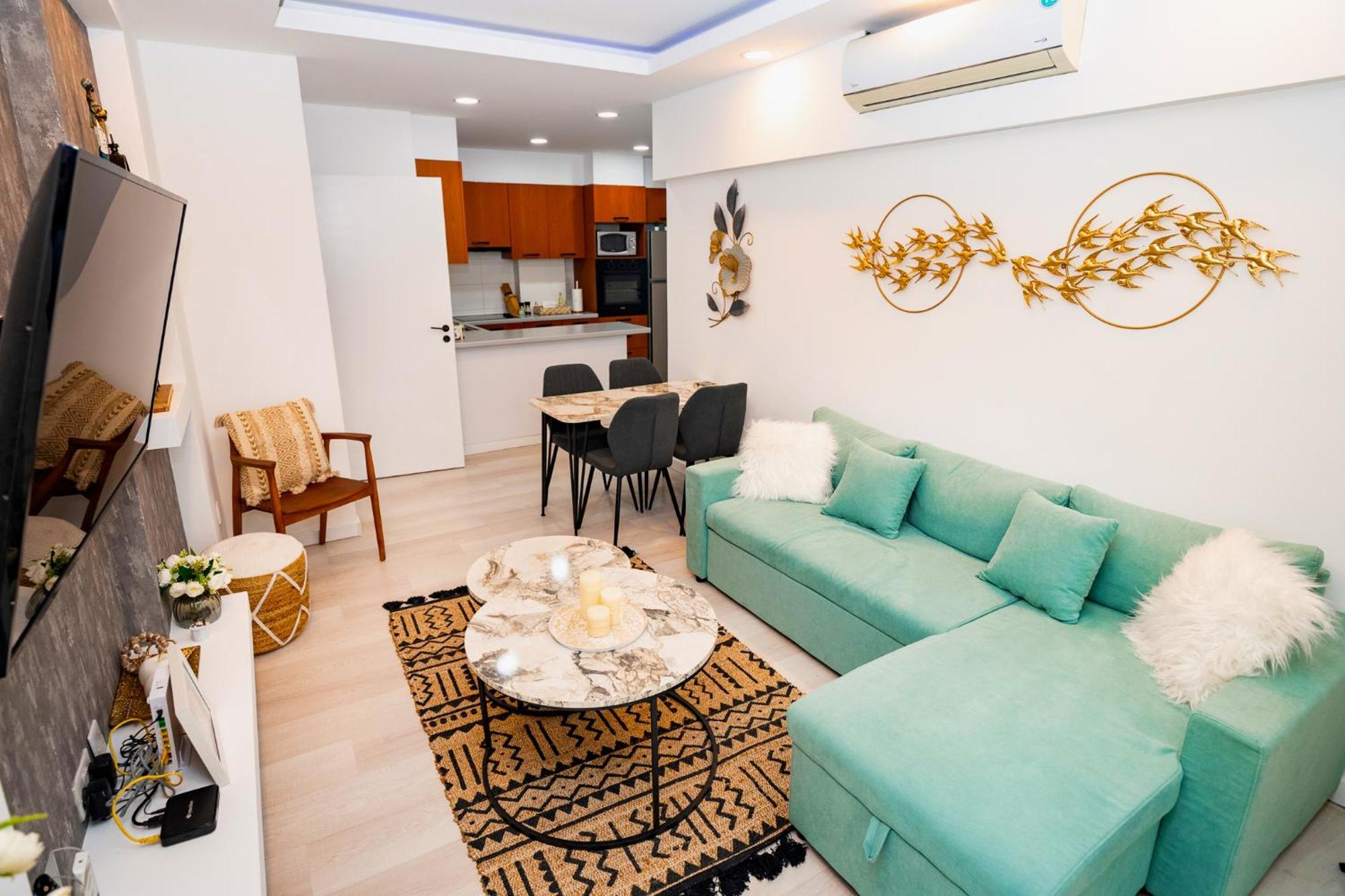 Lazuli Sea View Beachfront Ap 21 Larnaca Dış mekan fotoğraf