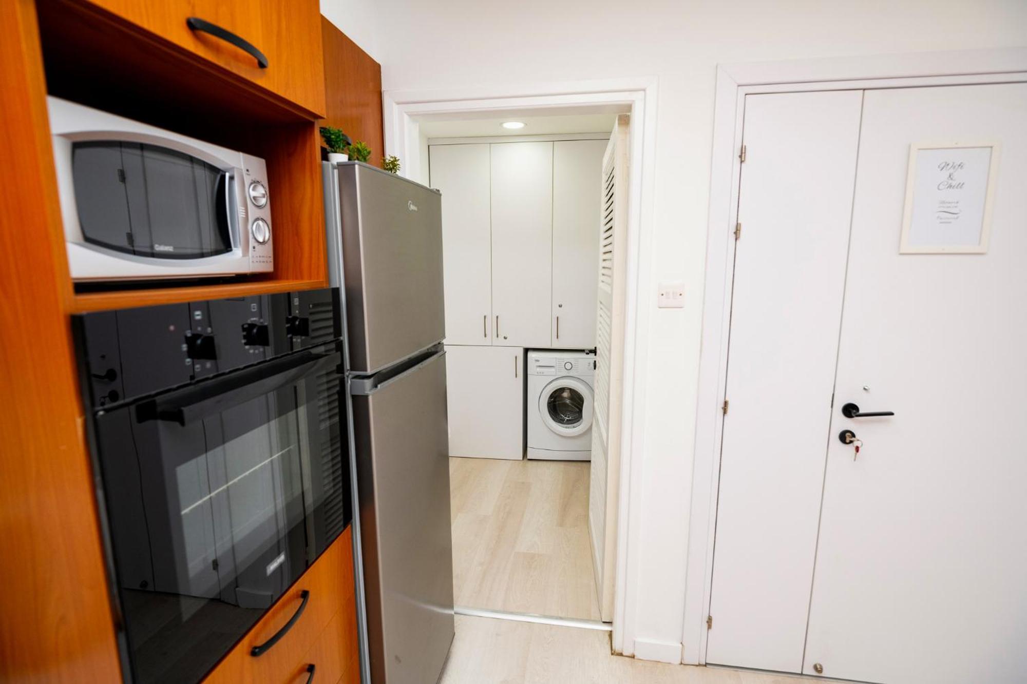 Lazuli Sea View Beachfront Ap 21 Larnaca Dış mekan fotoğraf